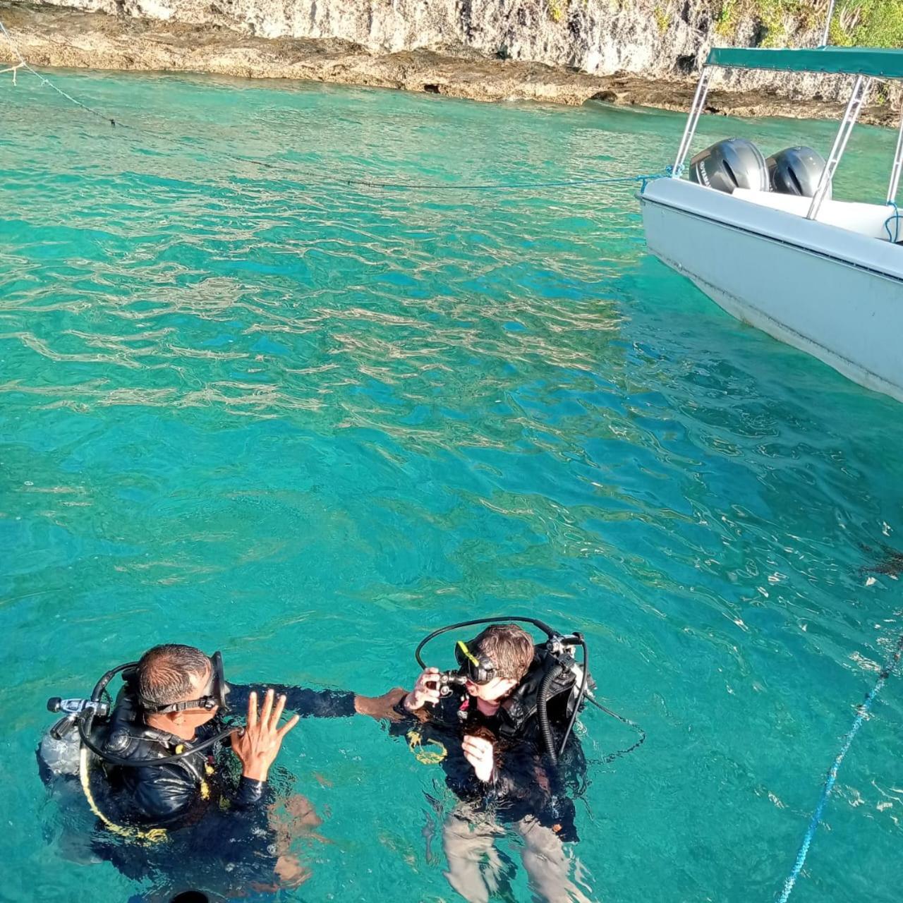Maratua Dive Center And Lodge Maratua Island Dış mekan fotoğraf
